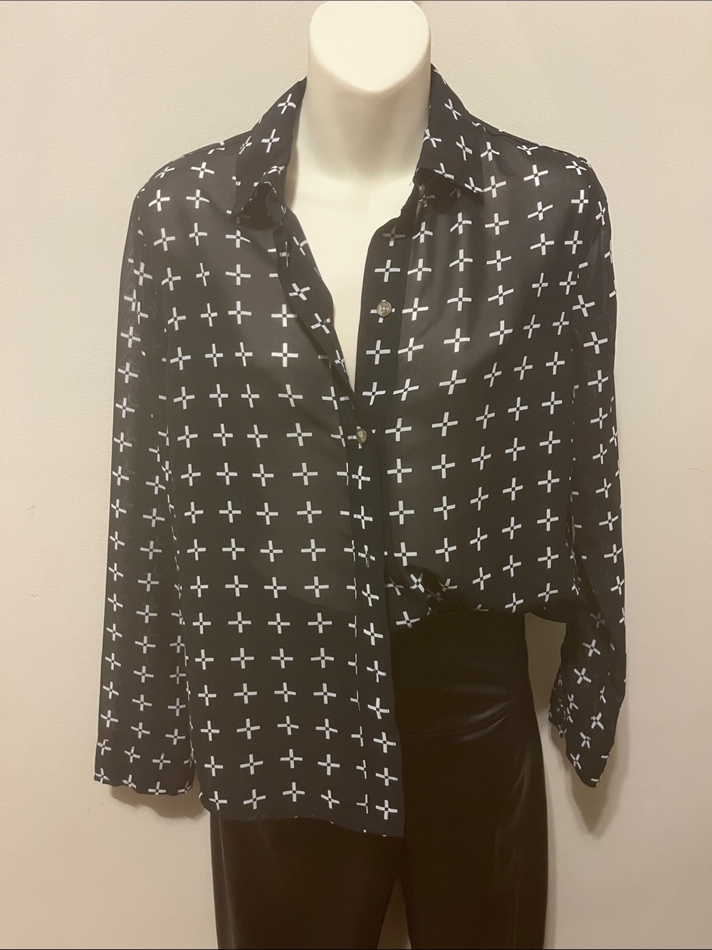 Vans Black Button-Up Sheet Shirt with White Cross Print - Women